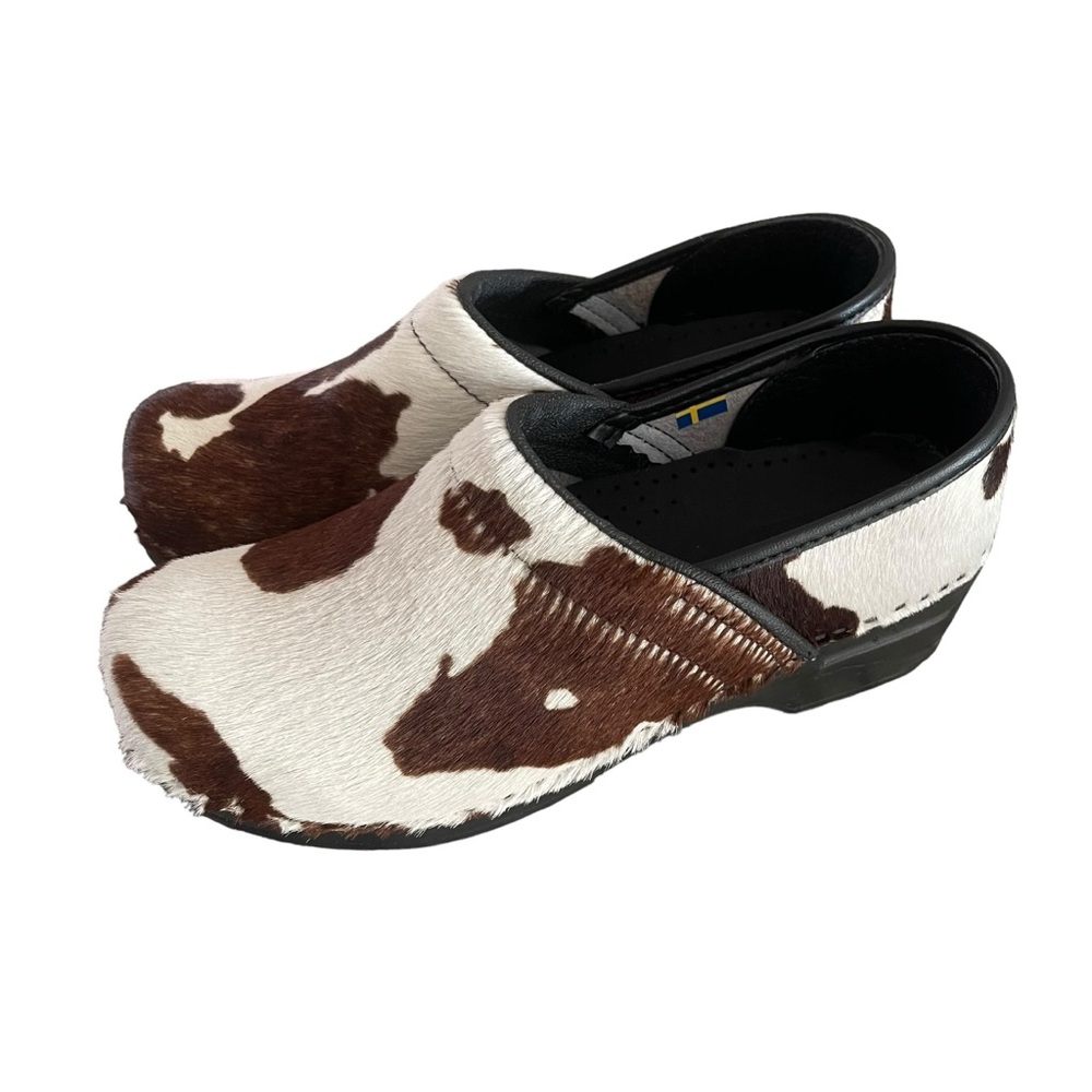 White and Brown Mules with Chic Design